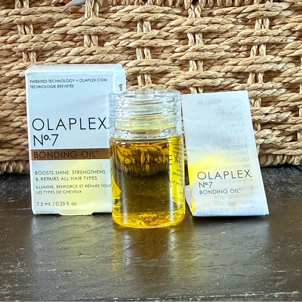 Olaplex No.7 Bonding Oil - 0.25 fl oz (3 bottles) - Picture 2 of 10